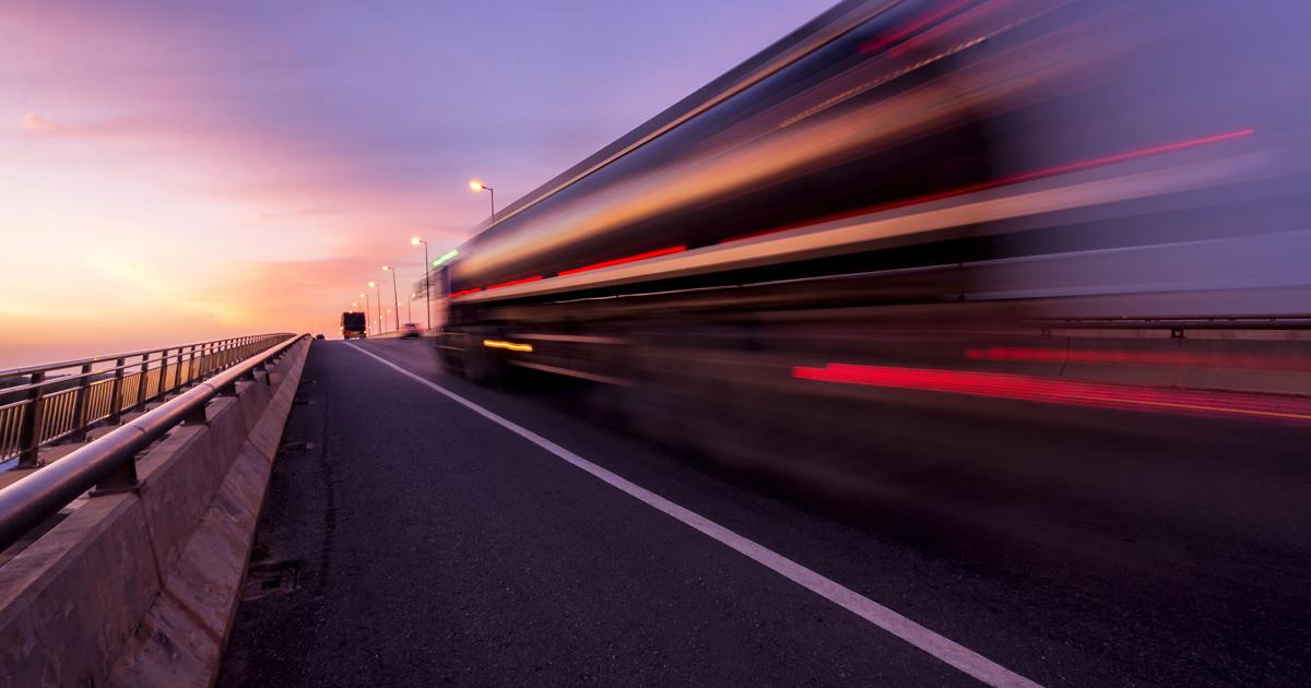 Kuvituskuva. Normaalia pitempiä tai raskaampia HCT-kuljetuksia (High Capacity Transport) on kokeiltu vuodesta 2013 lähtien Trafin myöntämillä poikkeusluvilla. (Kuva: Shutterstock)