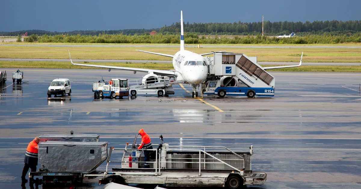 Airplane at Helsinki-Vantaa airport (Photo: Eveginila Ozerkina/Shutterstock)