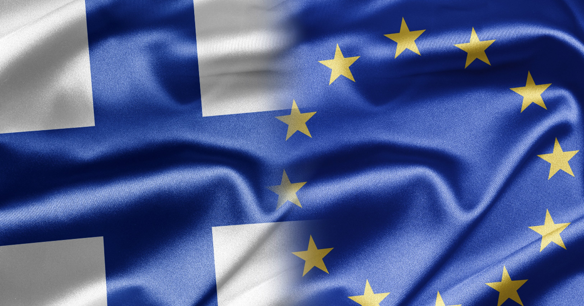 Suomen ja EU:n liput (Kuva: Shutterstock)