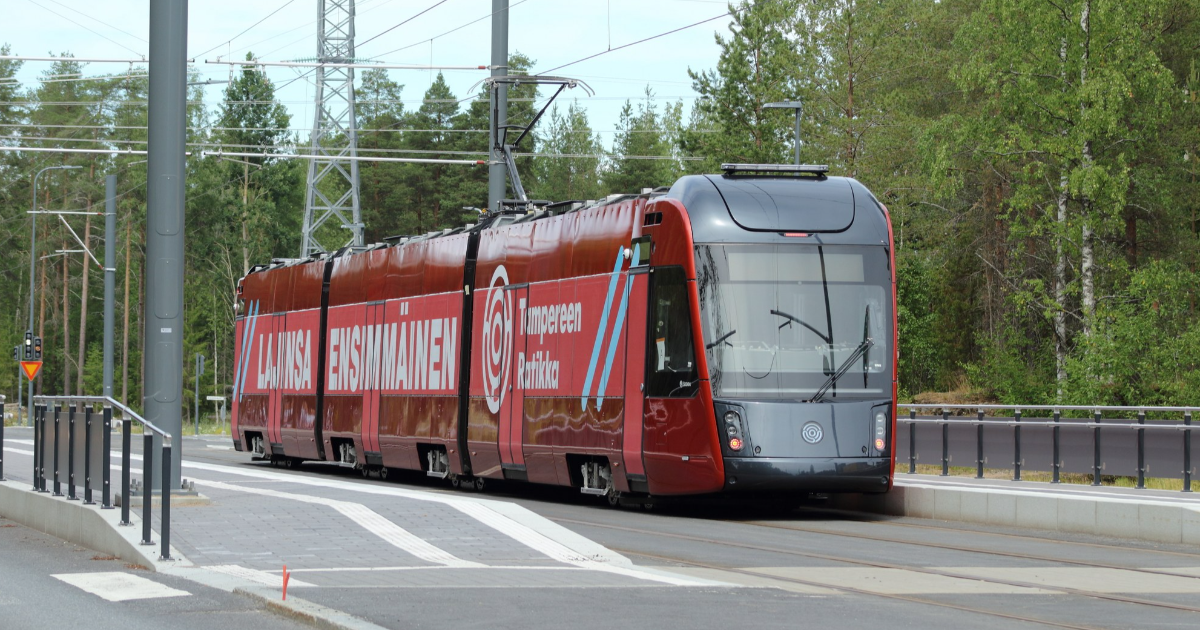 A tram in Tampere (Photo: Ira Neva / Shutterstock)