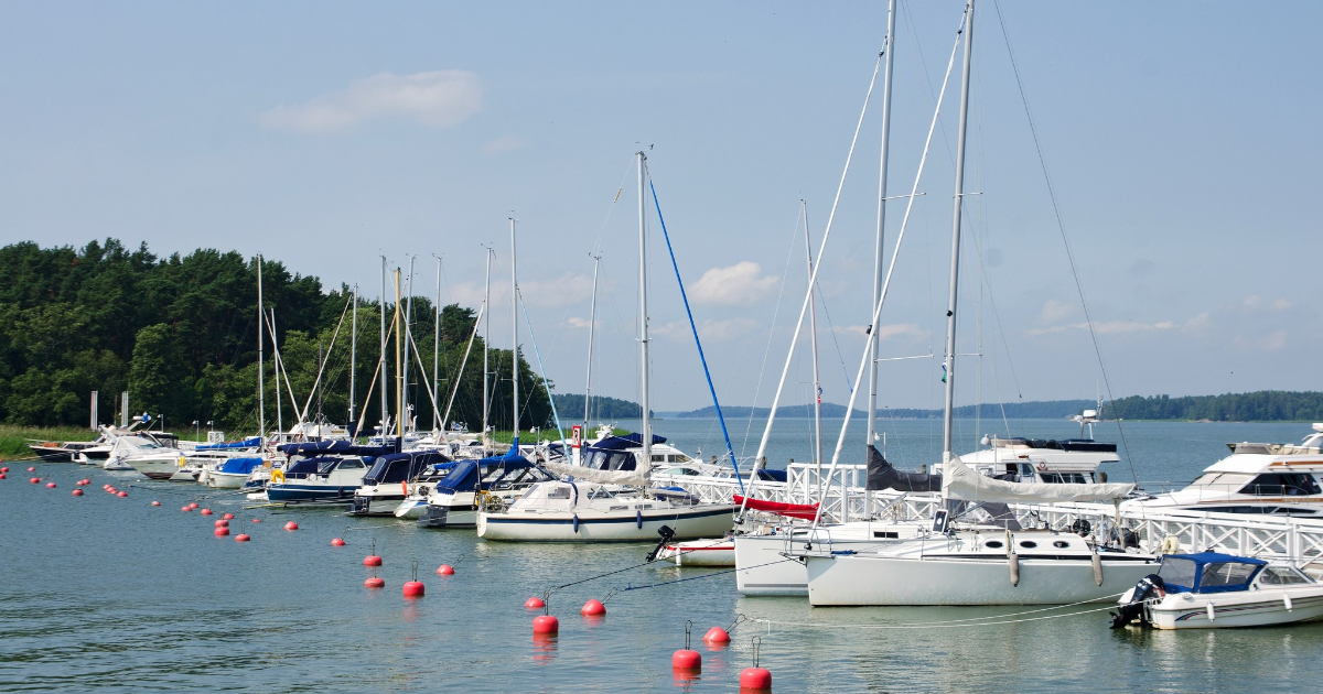 Båtar i Nådendal (Foto: Shutterstock)