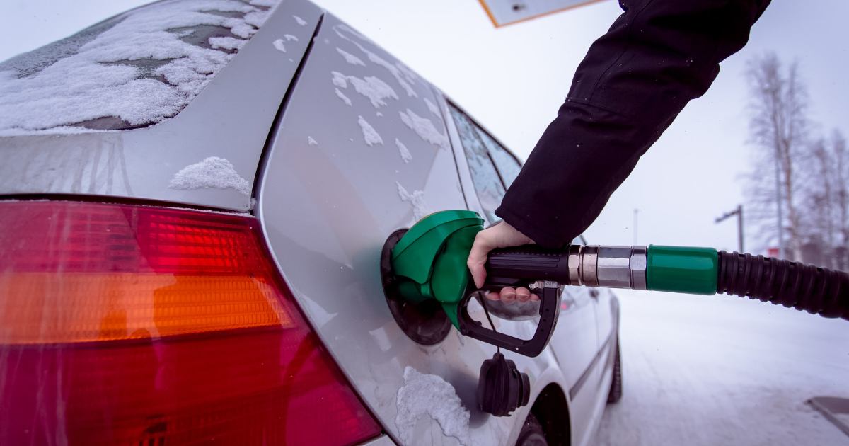 Filling a car up with petrol (Photo: Shutterstock)