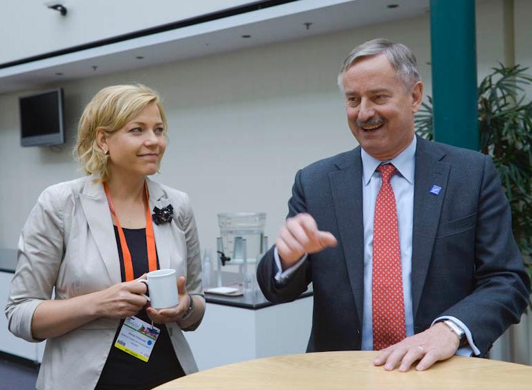 Minister of Transport and Local Government Henna Virkkunen and EU Commission Vice-President, responsible for transport, Siim Kallas (Photo: Ministry of Transport and Communications)