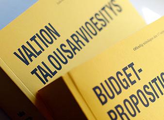 Budgetpropositionen (Foto: Statsrådet)