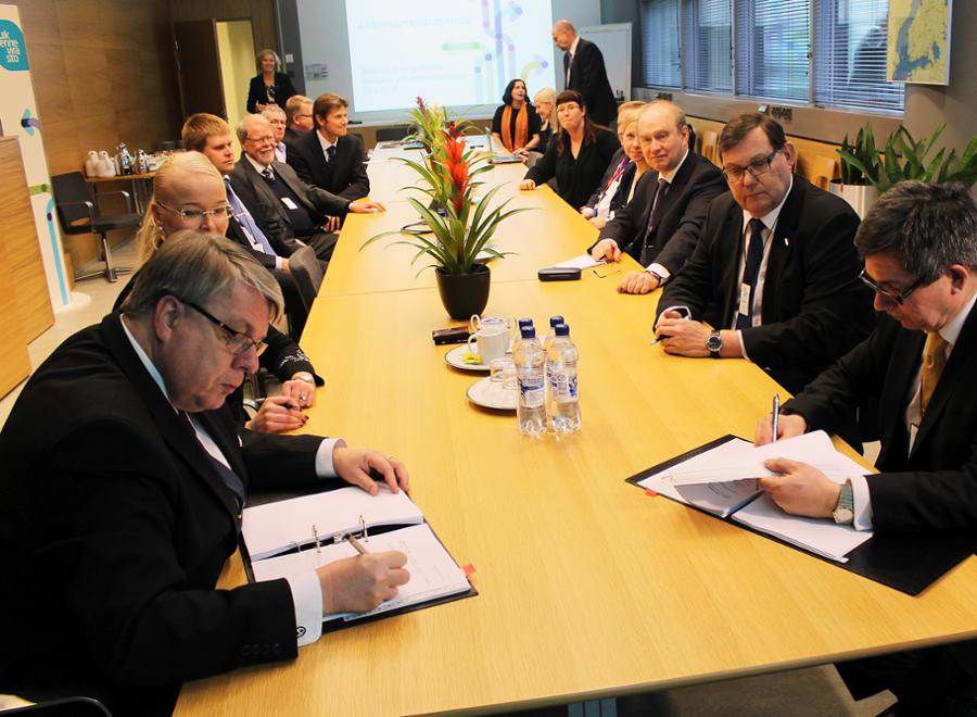A contract for a new icebreaker has been signed 14.2.2014 (Photo: FTA)