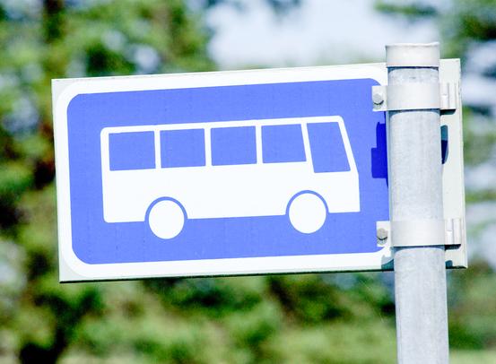 Bussipysäkin liikennemerkki (Kuva: Rodeo)