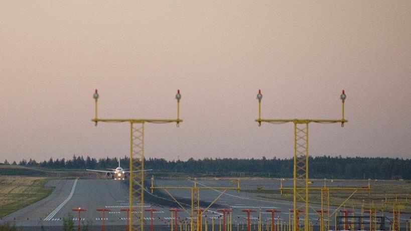 Lentokenttä, kiitorata (Kuva: LVM)